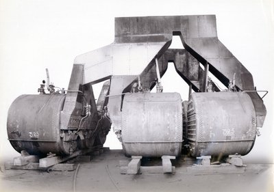 Yard no. 647, Baikal. Chaudières et conduits de cheminée pour le ferry brise-glace Baikal - English Photographer